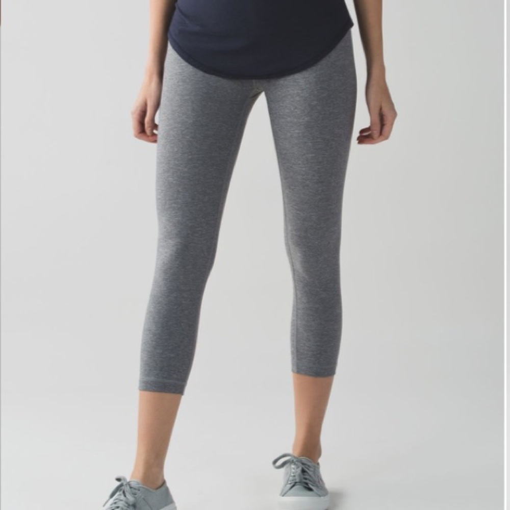 Lululemon Wunder Under Crop II
Heathered Slate